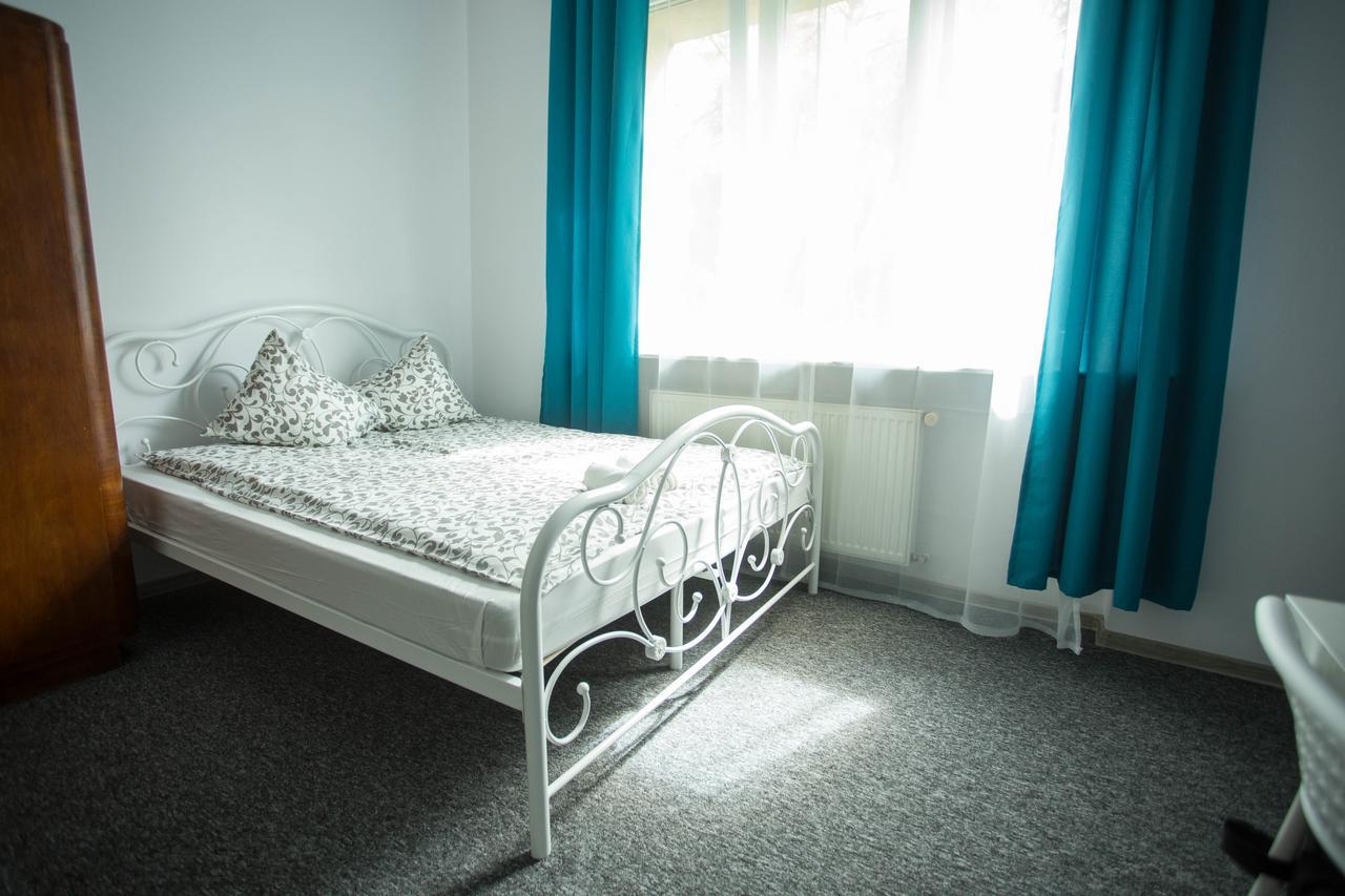Moonriver Inn Warsaw Luaran gambar