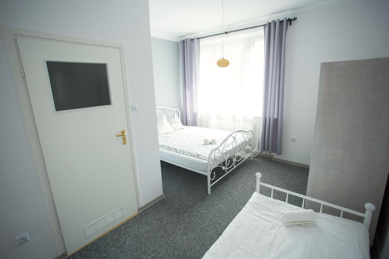 Moonriver Inn Warsaw Luaran gambar